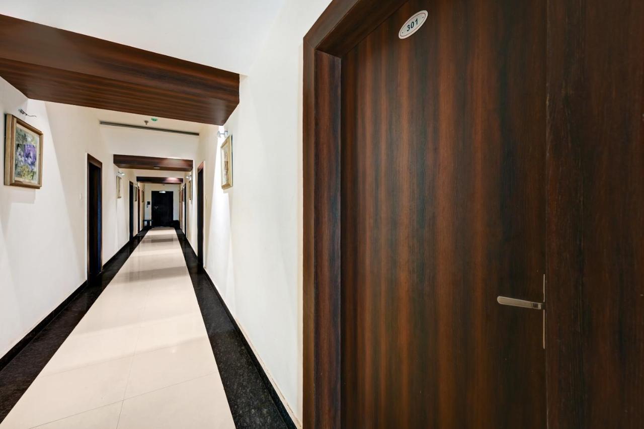 Готель Townhouse Oak Pentagon Residency Бхубанешвар Екстер'єр фото